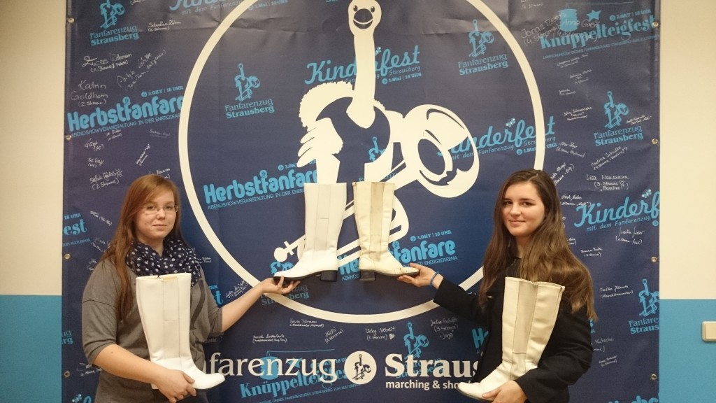 Fanfarenzug-Strausberg-neue-stiefel-2
